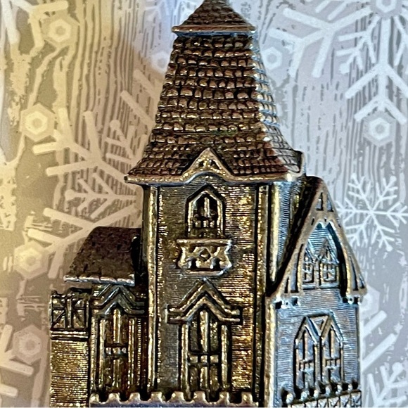 VNTG Reed and Barton Village Collection Silver Plate “Christmas House” ornament - Picture 7 of 9